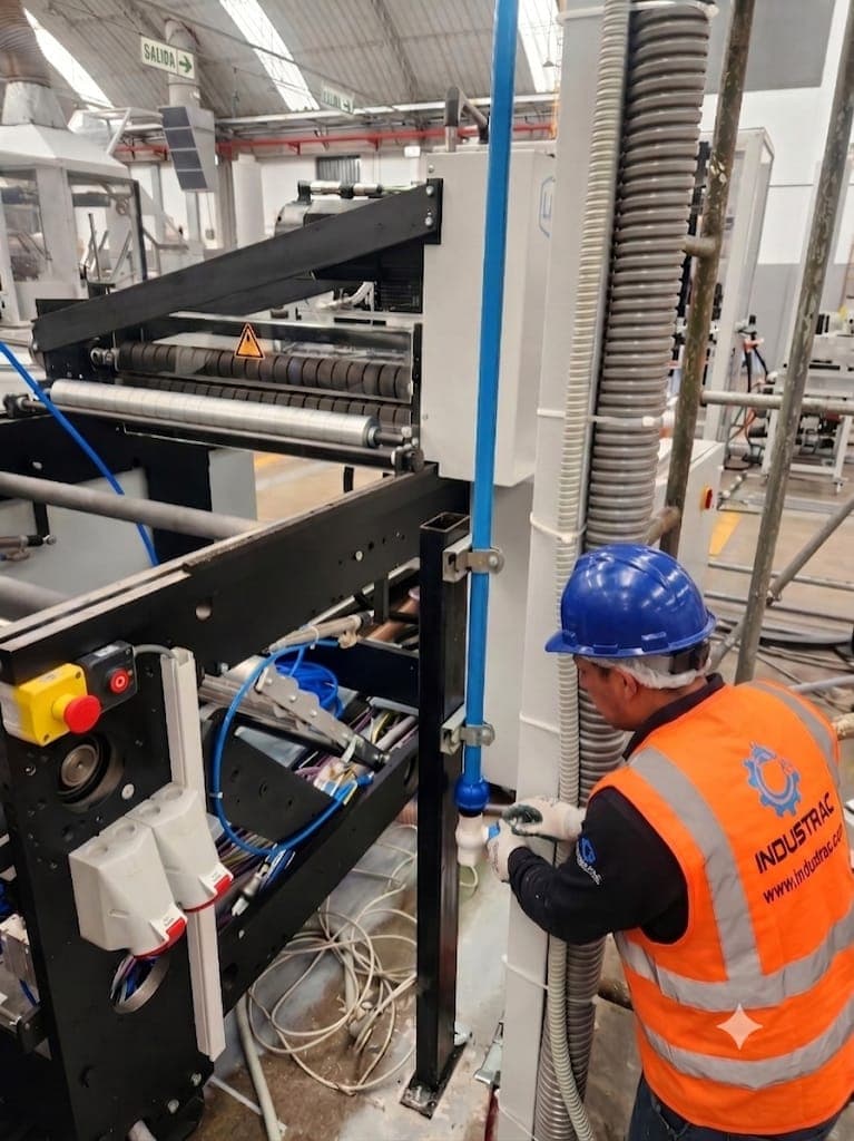 INSTALACIÓN DE LÍNEAS